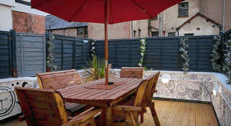 Vacation home with terrace — photo 4