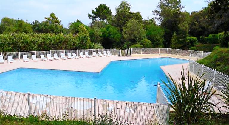 Fully equipped vacation home with grill, pool & patio | Pets are welcome — photo 3