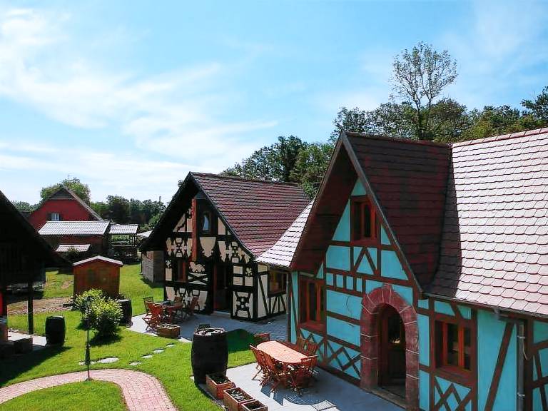 Chalet with patio — photo 3