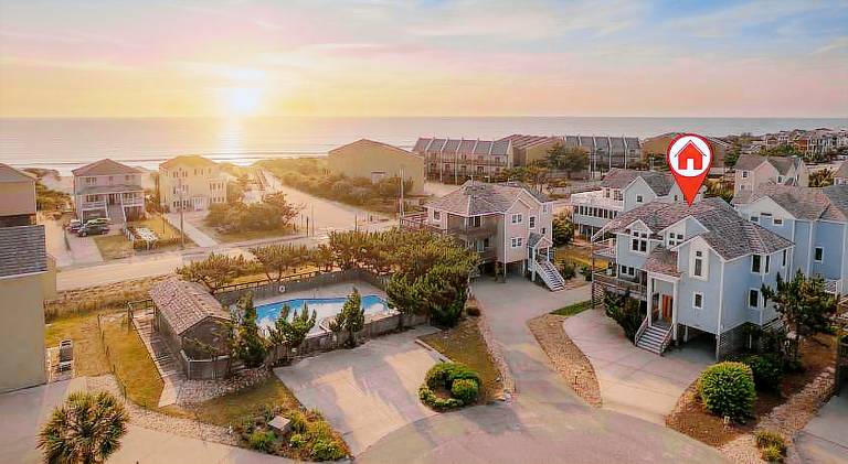 LUX Semi-Oceanfront, Pool, Hot Tub, Games, Pets in Nags Head, NC