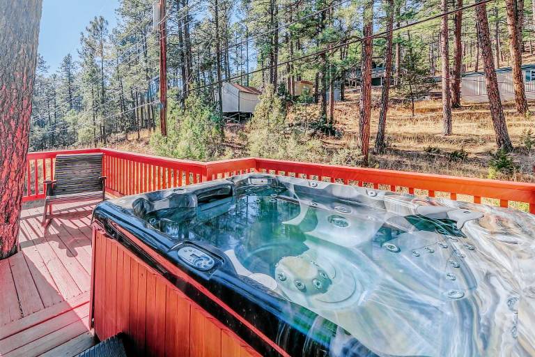 Mountain Air Hot Tub Nights Willow House — photo 2