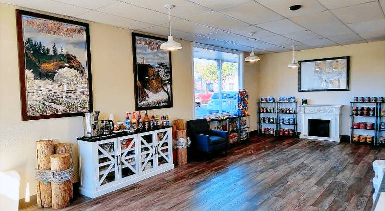 Coastal Inn & Suites — photo 4