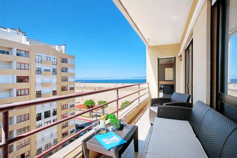 Rental apartment | Beach view in Coimbra