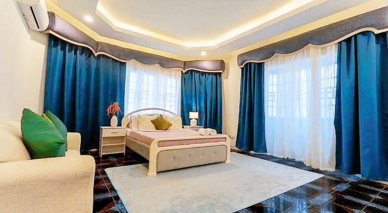 Beautiful villa with pool | Pet-friendly — photo 2