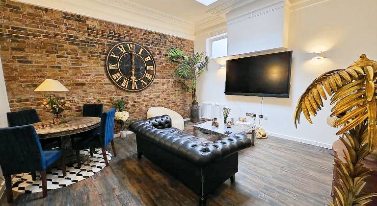 Nice apartment | Next to Brighton Palace Pier | Close to the beach | Pets are welcome — photo 3