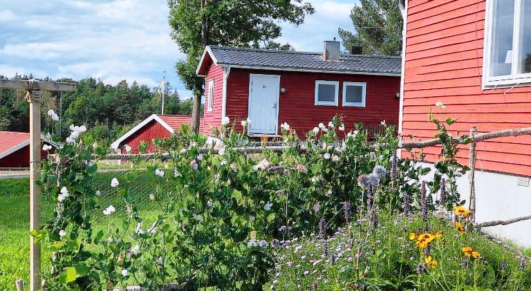 Lodge with grill & garden in Jonkoping