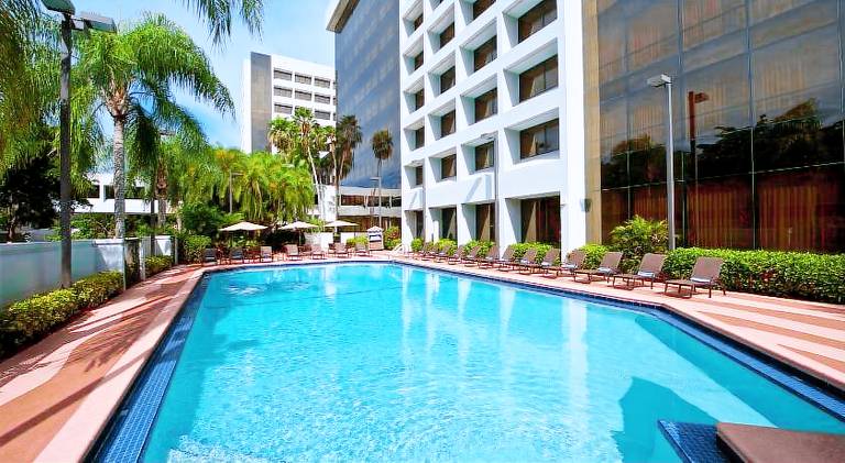 Embassy Suites by Hilton Palm Beach Gardens PGA Boulevard — photo 2