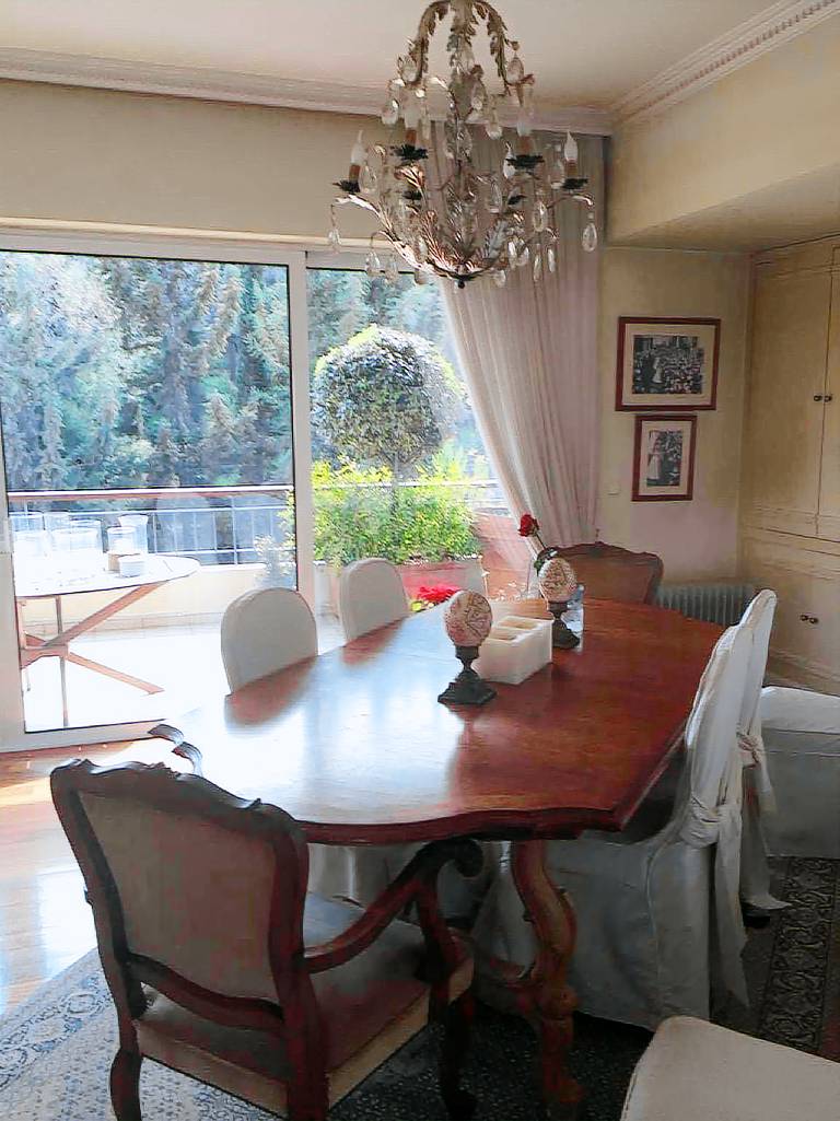 Apartment with jacuzzi & pool — photo 4