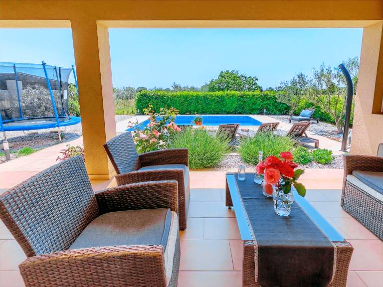 Vacation home with patio, private pool & grill — photo 2
