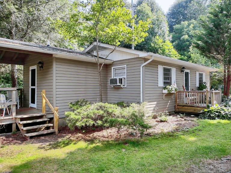 Cozy Creek Cottages — photo 5