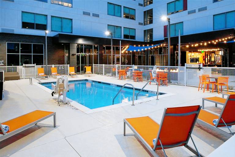 Aloft Charlotte Airport — photo 4