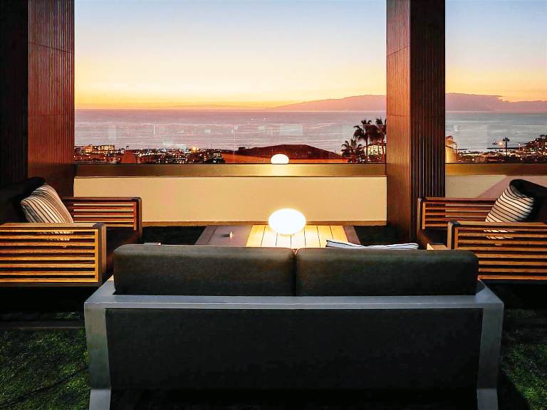 Luxurious Villa in Adeje with Stunning Views and Pool — photo 4