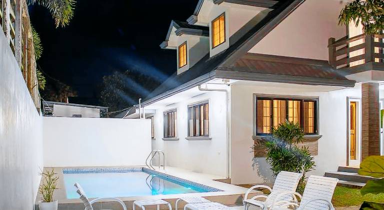 La Vita E Bella Tagaytay Thermal Pool Billiards Videoke Wifi Nefflix — photo 4