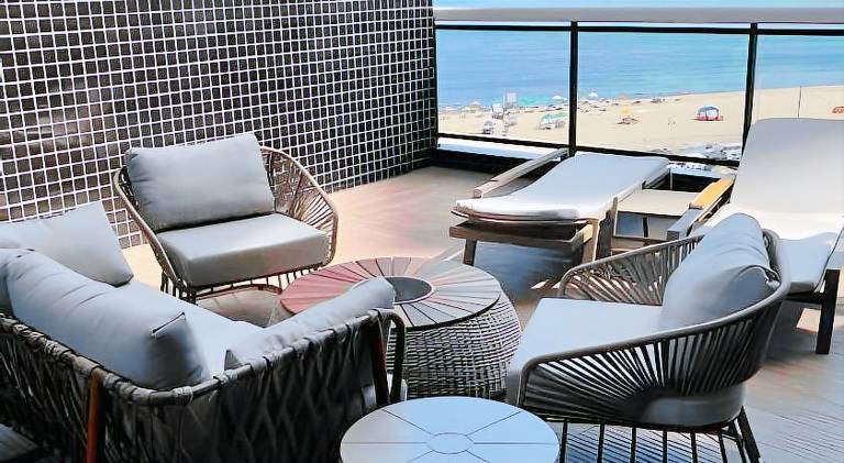Vacation home with pool & jacuzzi — photo 4