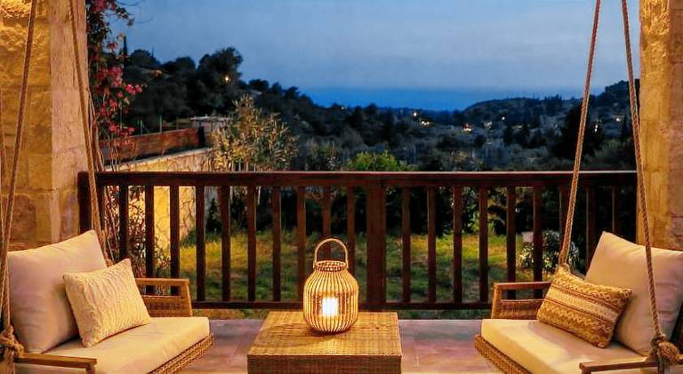 Villa with yard, patio & barbeque — photo 3