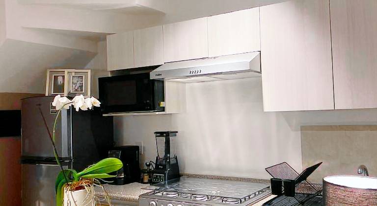 Apartment with pool — photo 2