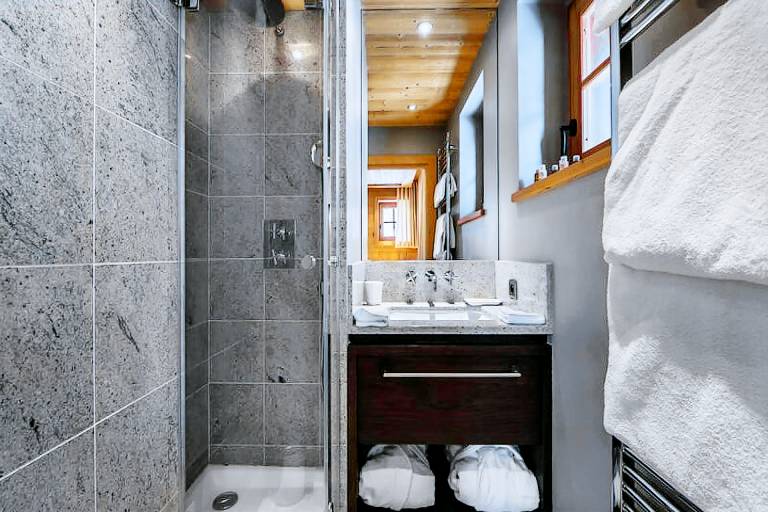 Rental apartment with sauna, yard & terrace — photo 5