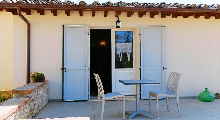 House with pool — photo 5