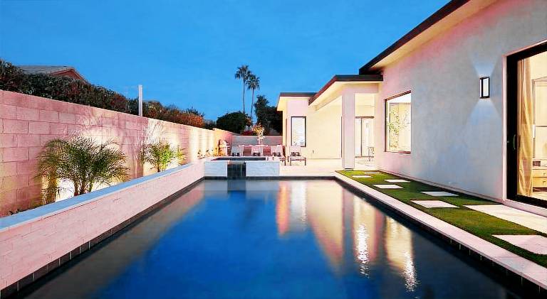 Charming vacation home with pool | Dogs allowed — photo 3