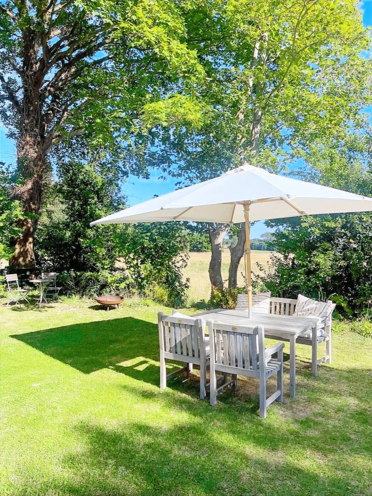 Family-friendly vacation home with barbeque, garden & patio | Perfect for remote work | Pet-friendly — photo 4