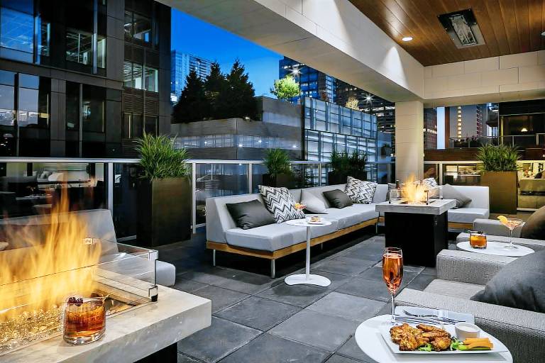 Hilton Garden Inn Seattle Bellevue Downtown — photo 2