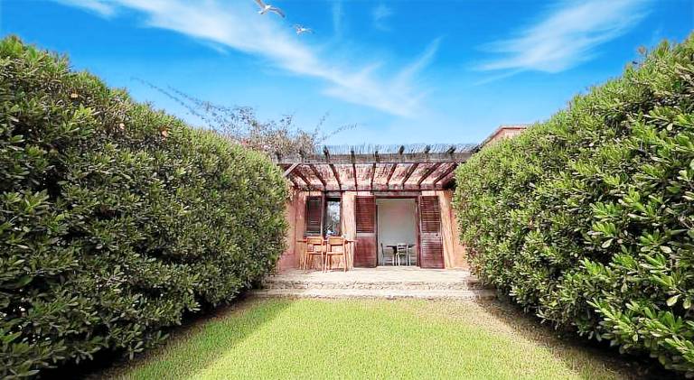 Pleasant villa with yard & patio | Next to the beach | Dogs allowed in Bonifacio
