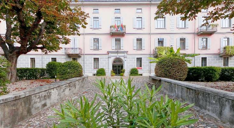 Hotel Zurigo Downtown in Paradiso