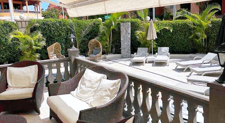 Pleasant villa with patio, garden & pool | Beach nearby | Pet-friendly — photo 3