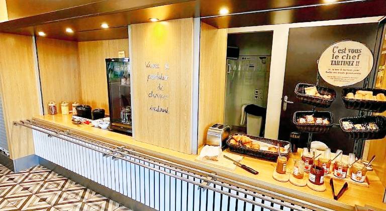 B&B HOTEL PERPIGNAN Nord Aeroport — photo 2