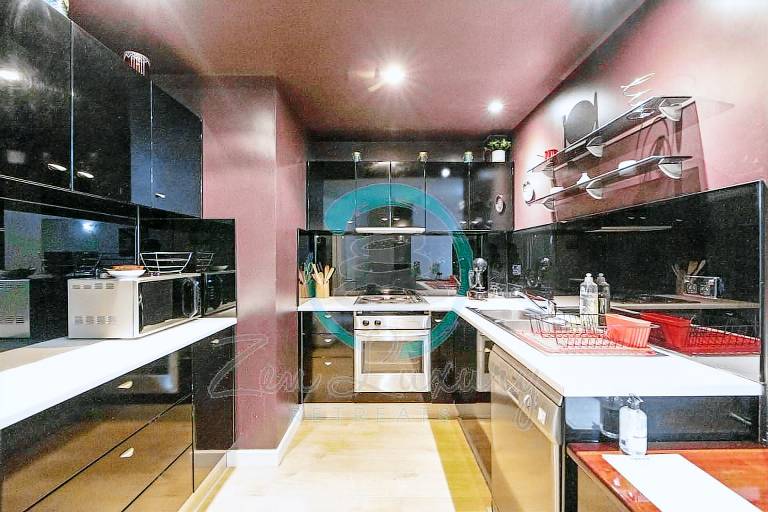 Urban Haven Boutique 1BR Apt Near Parap Markets
