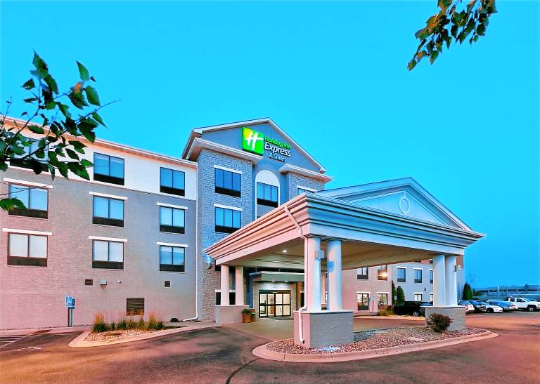 Holiday Inn Express Hotel & Suites Shakopee By IHG in Shakopee, MN