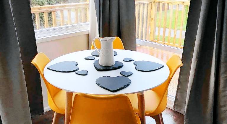 Lodge with patio & BBQ — photo 4