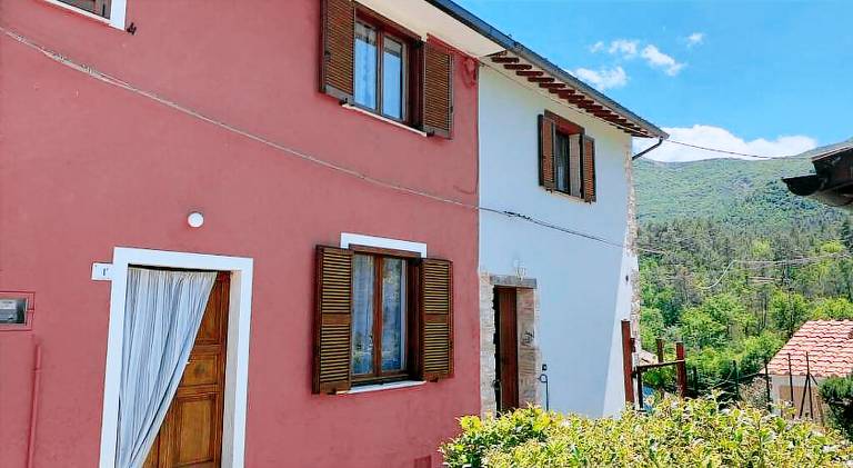 House with 2 rooms for 6 persons in Spoleto