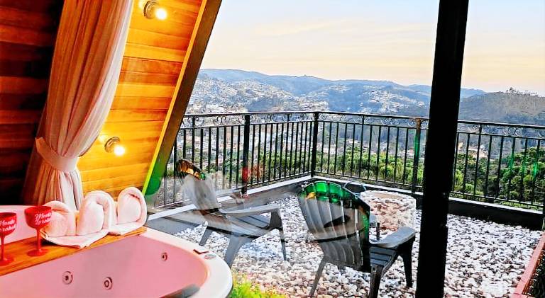 Lodge with yard & jacuzzi | Pets allowed in Campos
