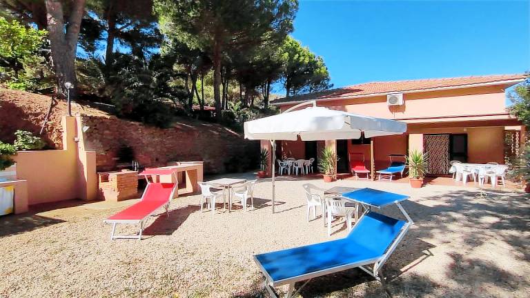 Rental apartment with grill in Capoliveri