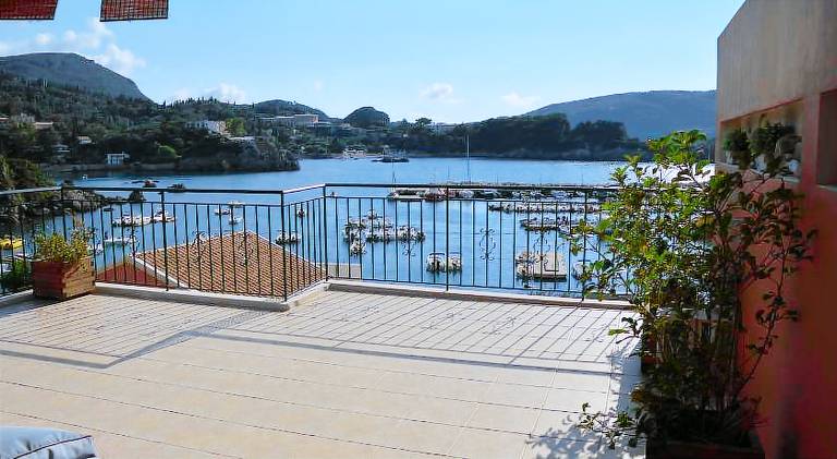 Holiday apartment with barbecue, pool & garden — photo 2