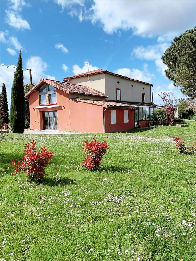 Renovated farmhouse with shared pool in Lauragais — photo 2