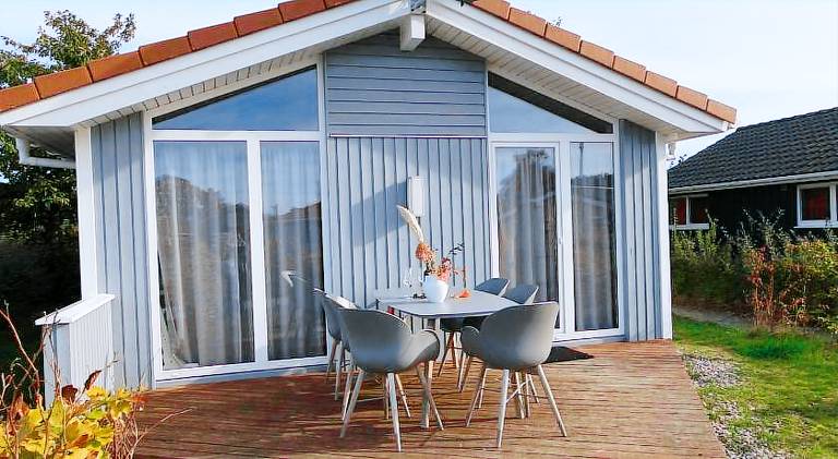 Vacation home with hot tub in Groemitz