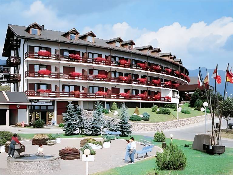 Serviced apartment with sauna, yard & patio | Pet-friendly in Ville di Fiemme