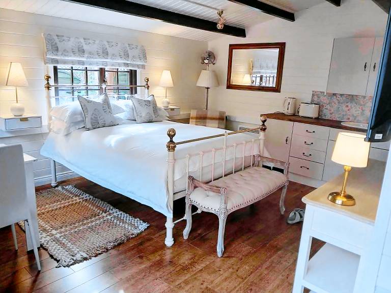 Tranquil Lodge Retreat in Southampton