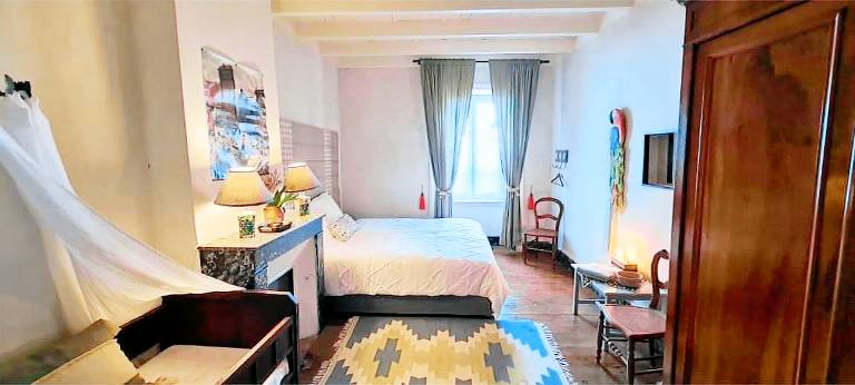 Family-oriented cottage with patio, garden & fast internet | City view | Suitable for remote work | Pet-friendly in Riom