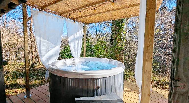 Wonderful chalet with pool & jacuzzi | Pet-friendly — photo 3