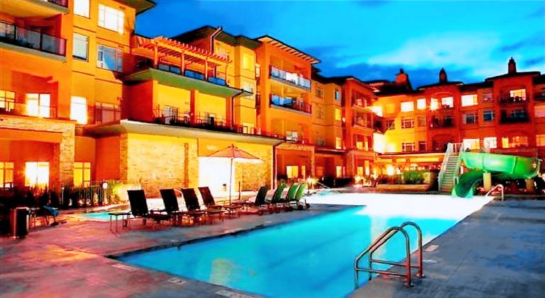 Watermark Beach Resort — photo 3