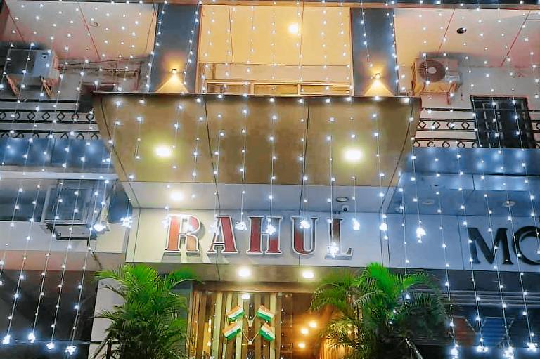 SwagStay Hotel Rahul Palace Nagpur