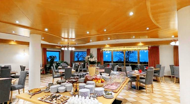 Hotel Larch — photo 2