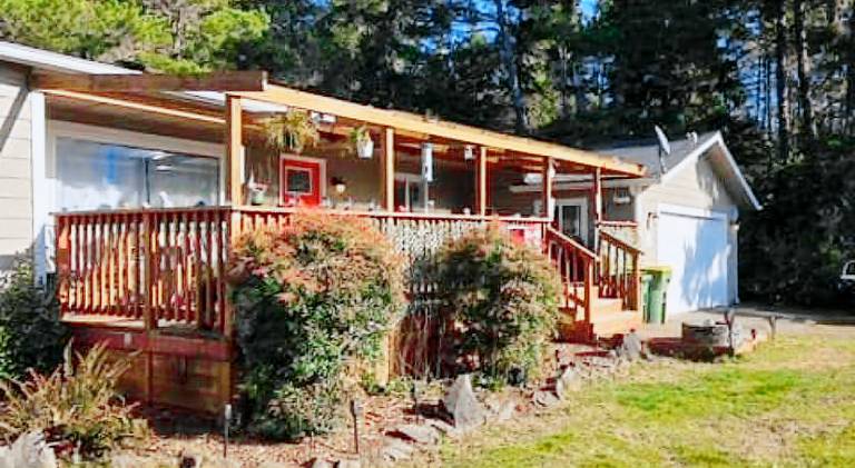 Vacation home with 1 room for 6 persons in Florence, OR