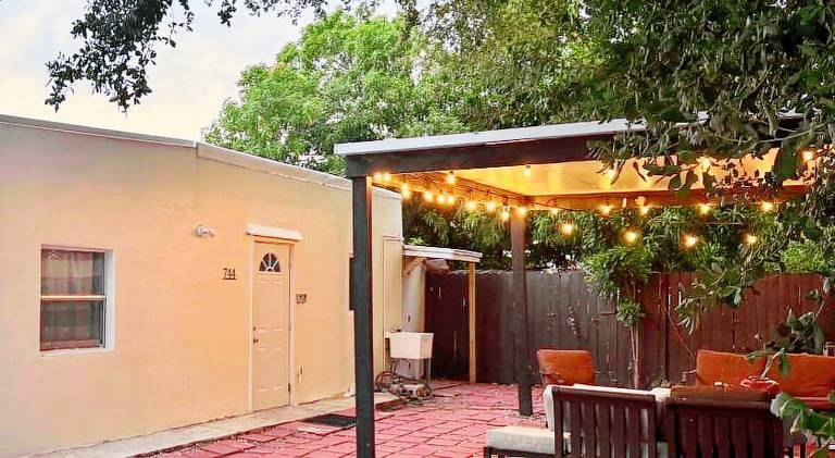 Vacation home with 2 rooms for 5 persons in Miami, FL