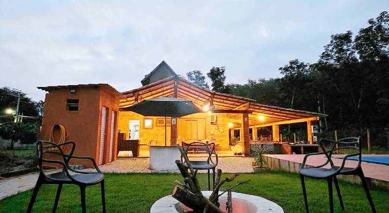 Vacation home with pool in Guarapari