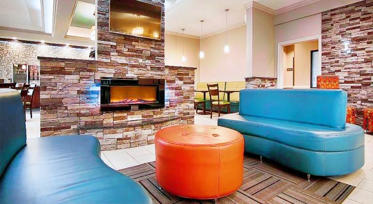 Best Western Elkhart Inn & Suites — photo 2
