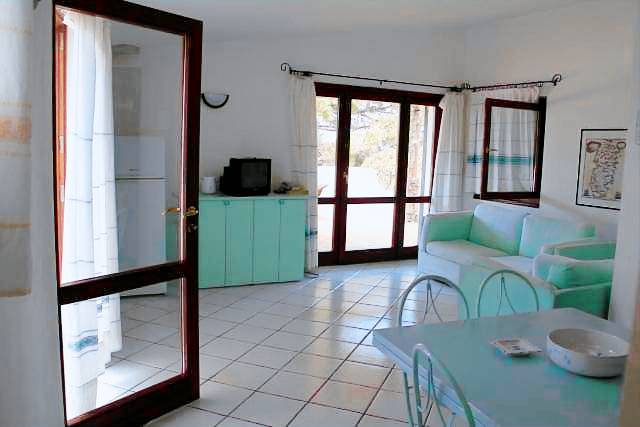 Vacation home with pool — photo 2